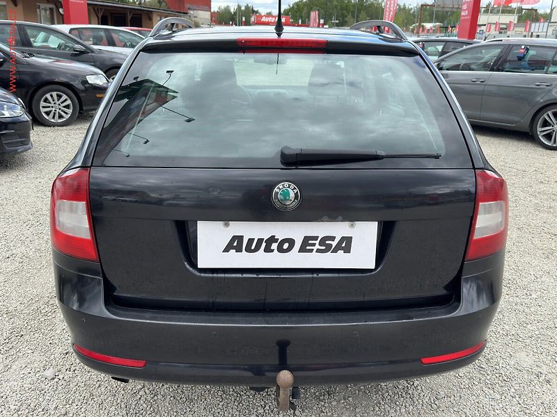 Škoda Octavia (2011) 1.6 TDi, Ambition, TZ - fotka 5 z 17