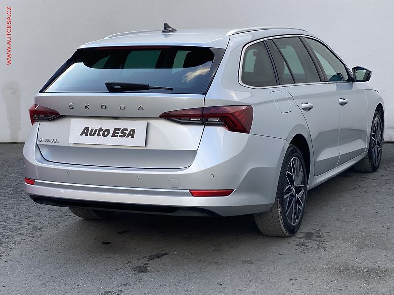 Škoda Octavia (2022) 2.0 TDi, ČR, Style, DSG - fotka 4 z 17