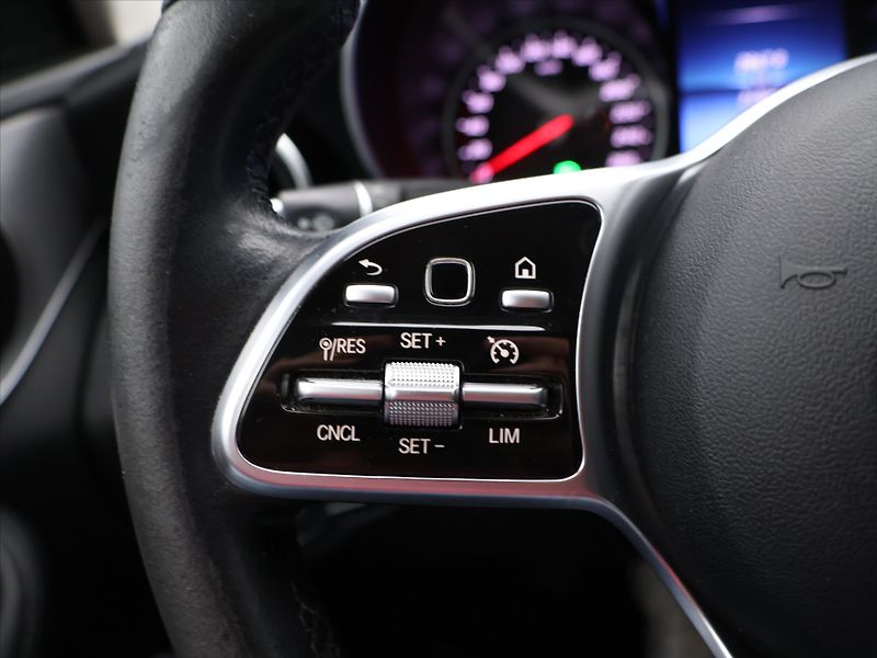 Mercedes-Benz Třídy C 1,6 C180 115 kW Full LED - fotka 19 z 32