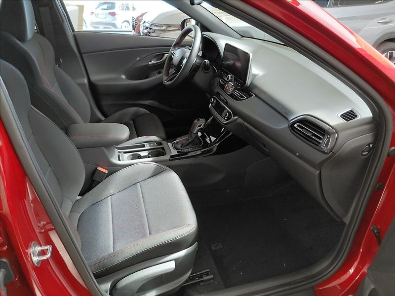 Hyundai i30 (2026) 26 WG 1,6 T-GDI DCT N LINE - fotka 8 z 16