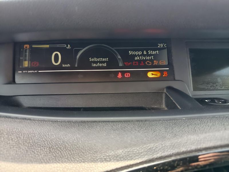 Renault Scénic (2014) 1.2 97kw 114tis Km - fotka 39 z 40