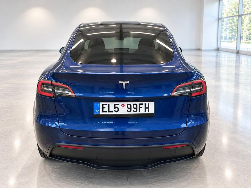 Tesla Model Y (2022) Long Dual Motor AWD-FSD-2022 - fotka 5 z 21