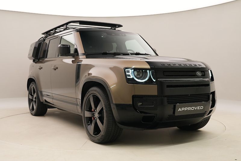 Land Rover Defender 110 D300 X-DYNAMIC AWD AUT CZ - fotka 14 z 49