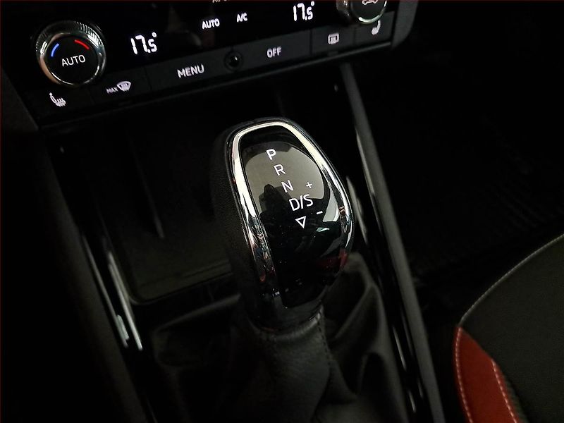 Škoda Scala (2022) Monte Carlo 1.5 TSI - fotka 19 z 21