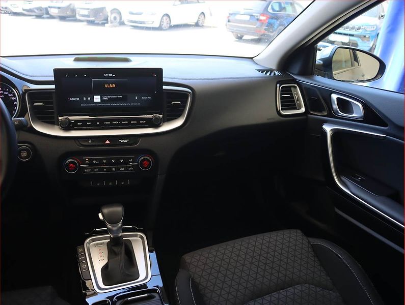 Kia Ceed (2021) Gold 1.6 GDI plug-in, Automat - fotka 8 z 27