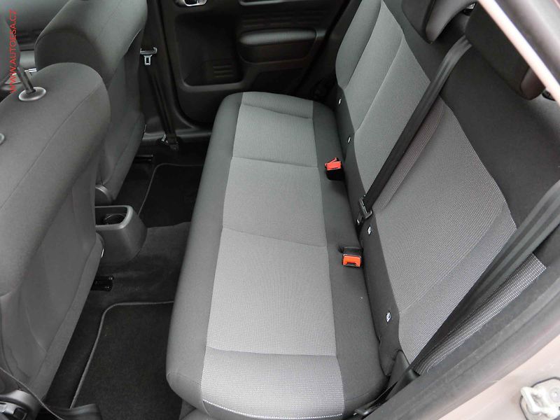 Citroën C4 Cactus (2015) 1.2 PT, ČR, AC, tempo, park - fotka 10 z 21