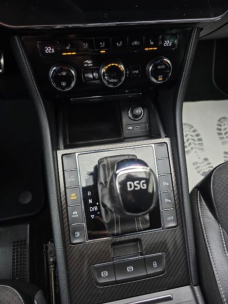 Škoda Superb 1.4TSi 160kW iV Sportline DSG - fotka 34 z 50