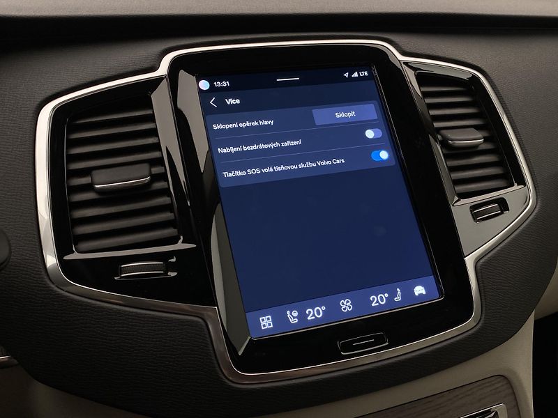 Volvo XC90 B5 AWD CORE AUT REZERVACE - fotka 53 z 58