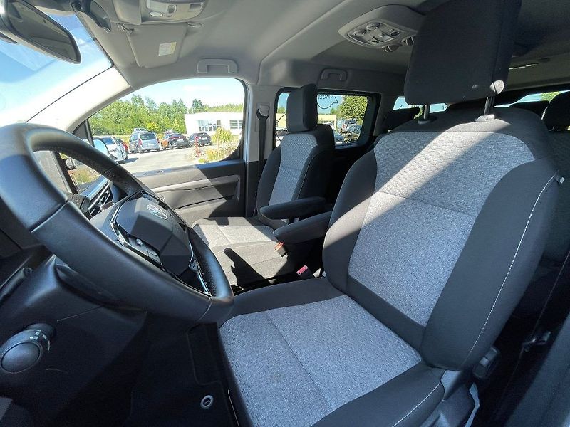 Toyota ProAce Verso 8 AT AE Family 8S - fotka 13 z 26
