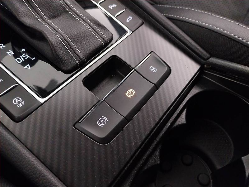 Škoda Superb (2023) Sportline 2.0 TDI - fotka 17 z 23