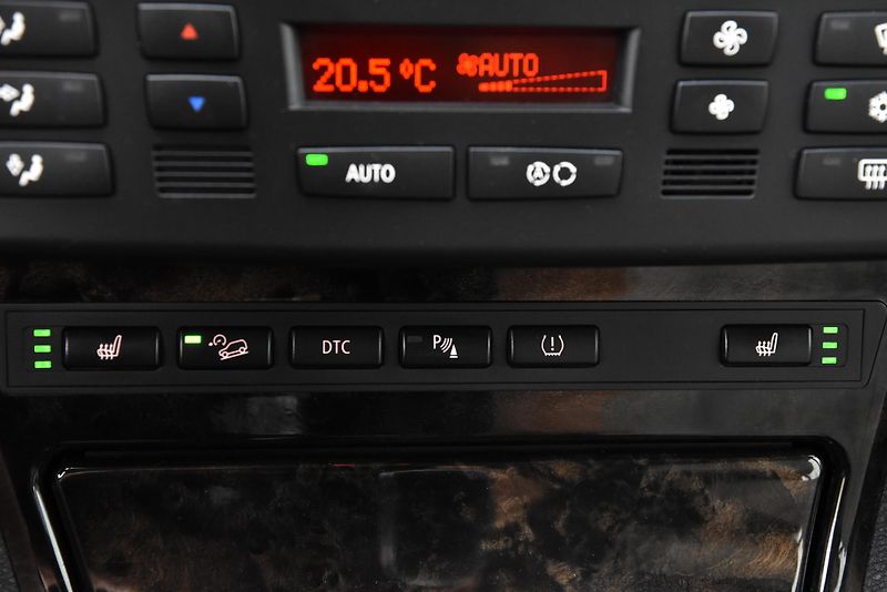 BMW X3 xDrive20d LCi,KŮŽE,VÝHŘEV,TEMP - fotka 19 z 40