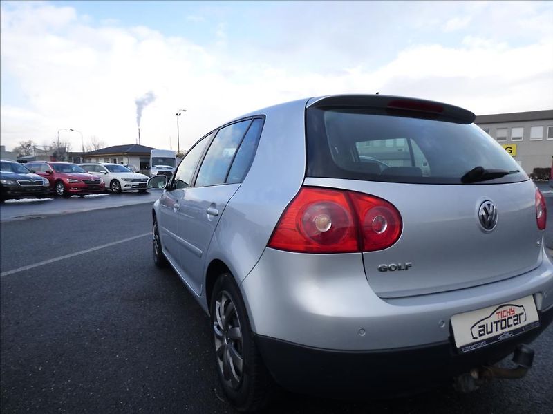 Volkswagen Golf 1,6 Digi Klima,Webasto  Tour - fotka 7 z 42