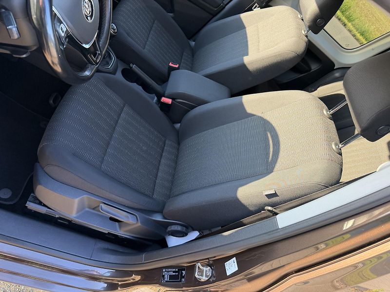 Volkswagen Caddy (2016) 2,0TDI LED 1MAJITEL r.1949 - fotka 17 z 76