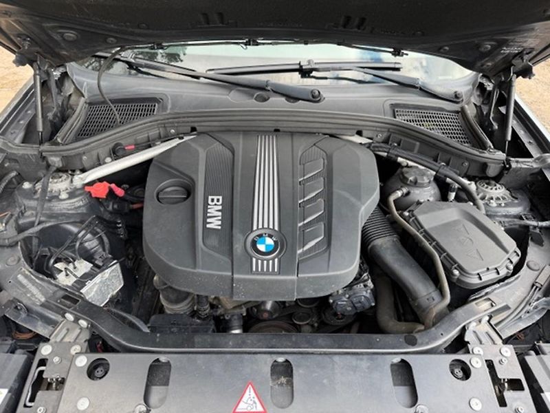 BMW X3 xDrive 20D M-Paket - fotka 36 z 37