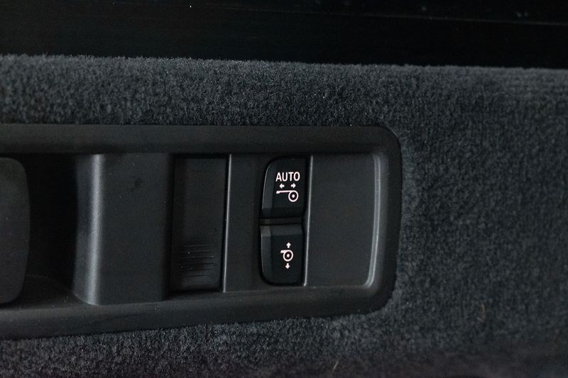 BMW X5 xDrive30d ///MSPORT*TAŽNÉ*ČR* - fotka 51 z 55
