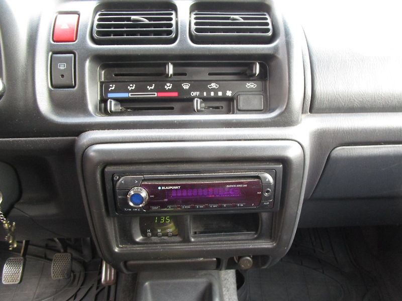 Suzuki Jimny (2003) 1,3-60KW-4x4-STK/2028 - fotka 10 z 13