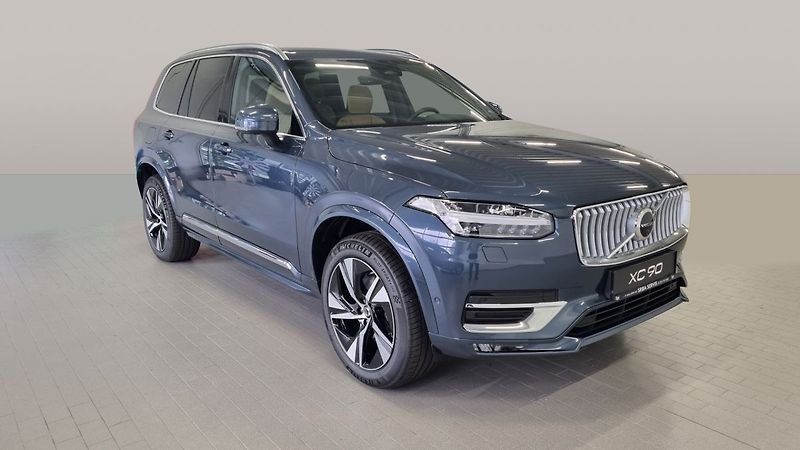 Volvo XC90 (2025) B5 2.0L 250+14 HP AT8 AWD PLUS - fotka 2 z 20