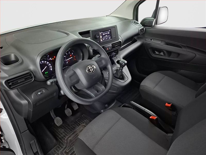 Toyota ProAce City (2024) Maxi 1.5 D4-D, ČR - fotka 8 z 17