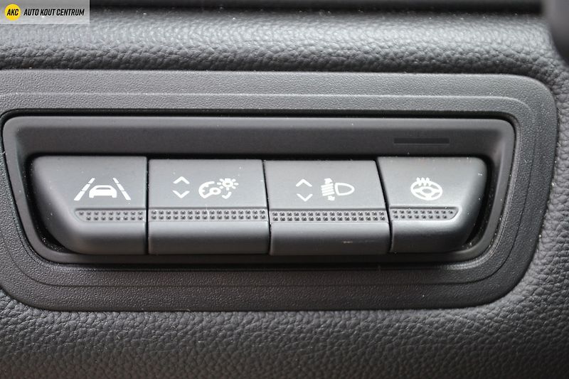 Renault Captur Intens E-TECH HYBRID 145 - fotka 38 z 45