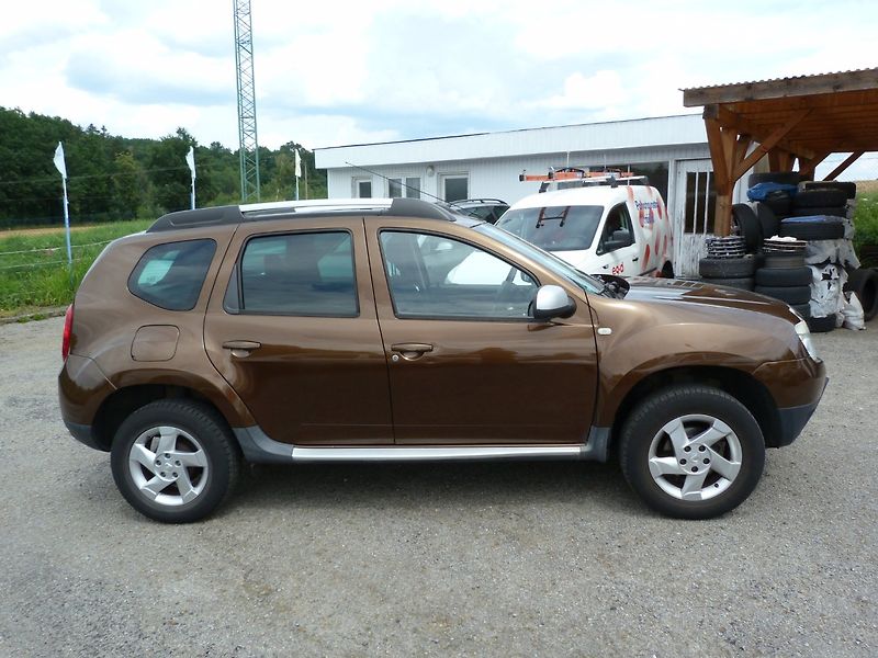 Dacia Duster 1.6 16v Laureáte - fotka 4 z 17