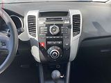 Kia Venga (2012) 1.6i, AT, AC - náhled 12