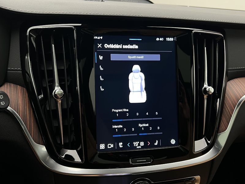 Volvo V60 T6 AWD ULTRA BRIGHT AUT - fotka 41 z 46