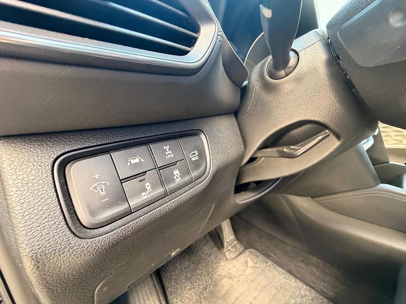 Hyundai Santa Fe 2.2-PREMIUM-AUTOMAT-KŮŽE - fotka 17 z 26