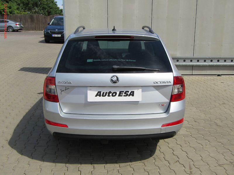 Škoda Octavia (2014) 2.0 TDi 4x4, AC, TZ, park - fotka 5 z 18