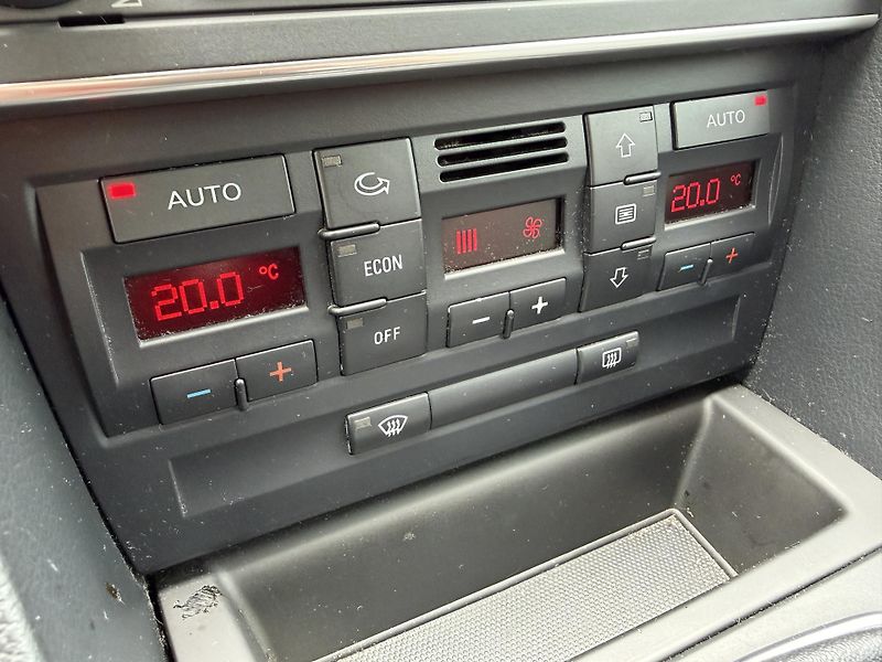 Seat Exeo 2.0 TDI KLIMA ROZVODY 2X KOLA - fotka 20 z 31