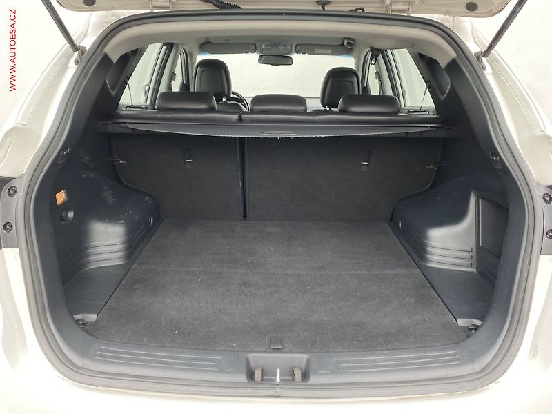 Hyundai ix35 (2013) 1.6 GDi, ČR, AC, tempo, park - fotka 7 z 15