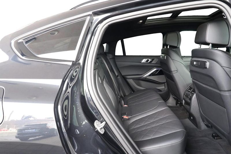 BMW X6 xDrive40d - fotka 6 z 32