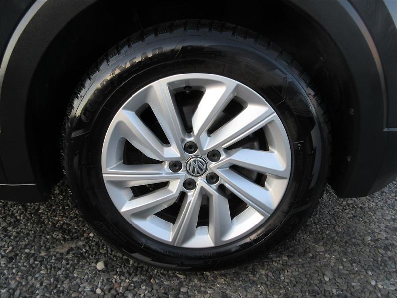 Volkswagen T-Cross 1,0 TSI Edice Life Top Stav - fotka 12 z 14