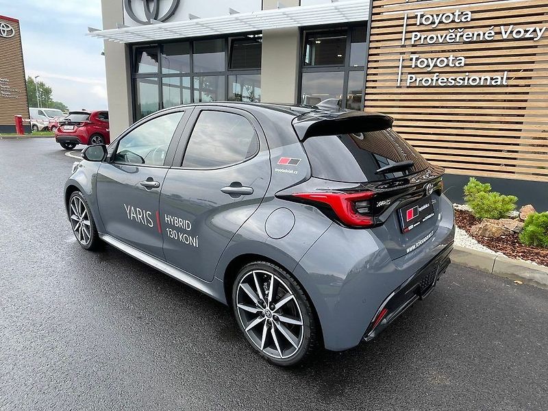 Toyota Yaris 1.5.Hybrid 130 HP GR Sport - fotka 5 z 27