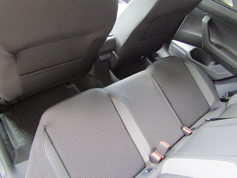 Volkswagen Taigo People 1,0 TSI 70 kW 5G - fotka 24 z 30