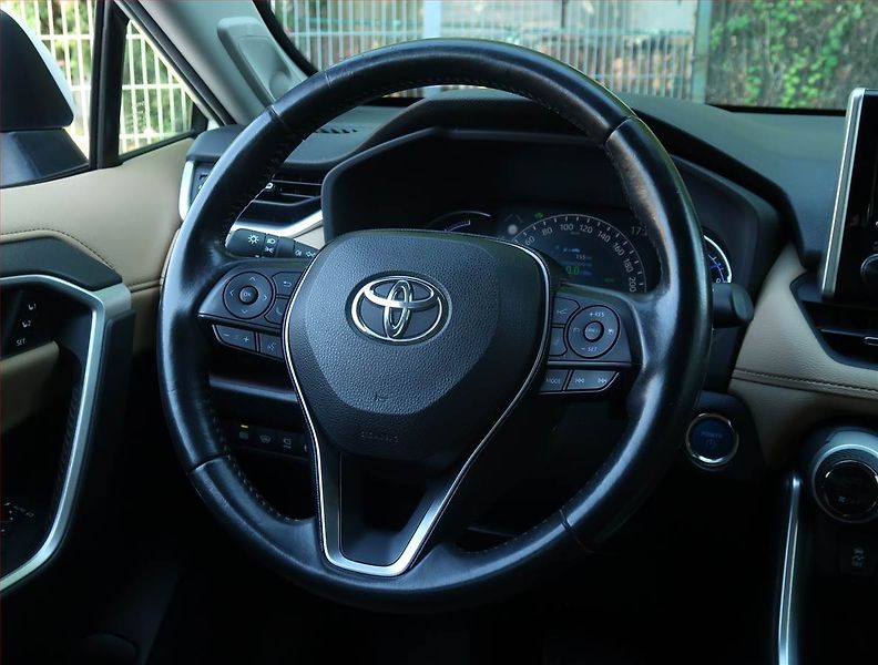 Toyota RAV4 (2019) 2.5 Hybrid - fotka 28 z 28