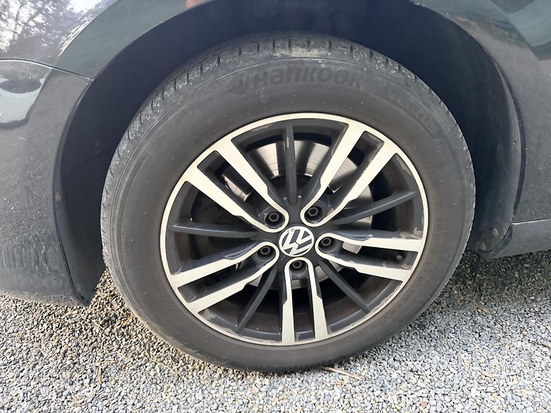 Volkswagen Passat 1.6TDI 77KW - fotka 33 z 36