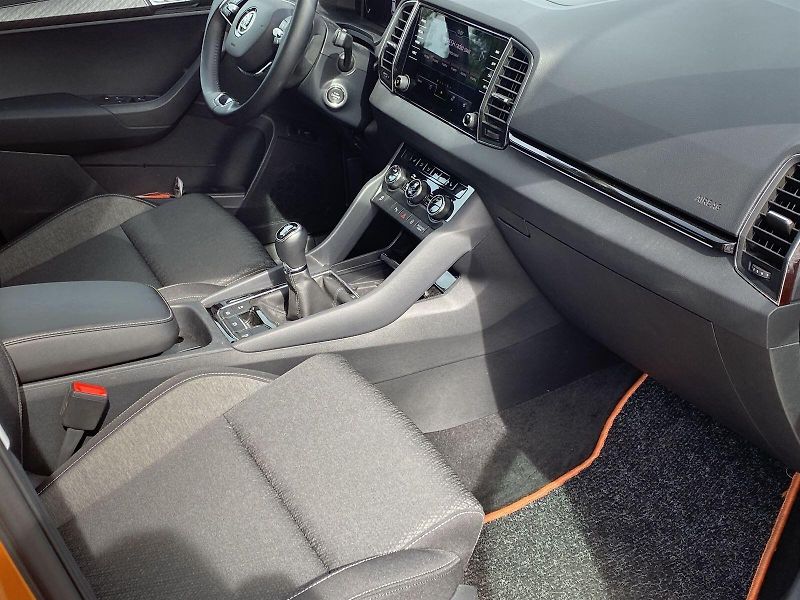 Škoda Karoq (2023) 1.5 TSI Style - fotka 8 z 42
