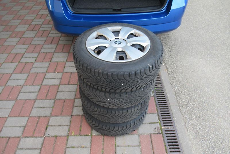 Škoda Fabia 1.0 MPi KLIMA SADA KOL - fotka 19 z 21