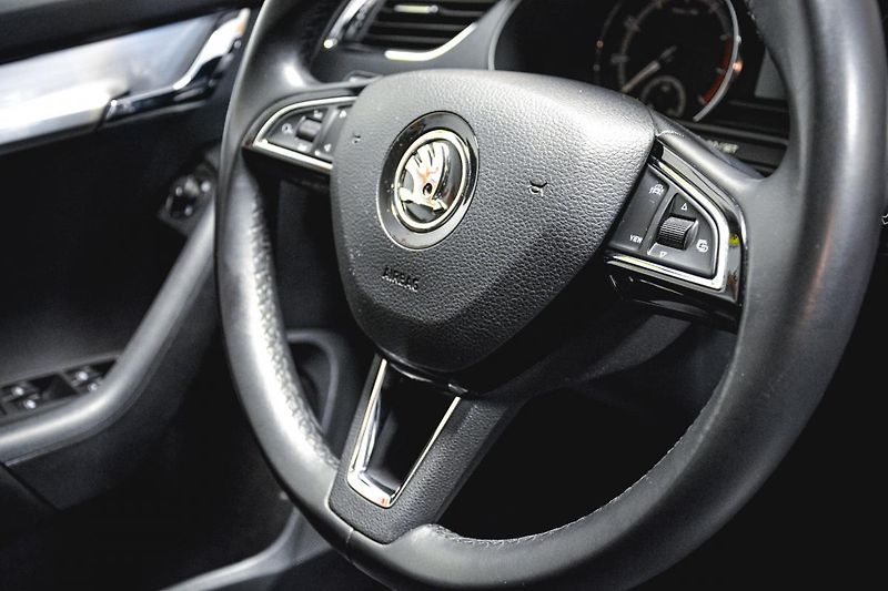Škoda Octavia (2019) Combi 1.5 Tsi/G-TEC Dsg Ambi - fotka 19 z 33