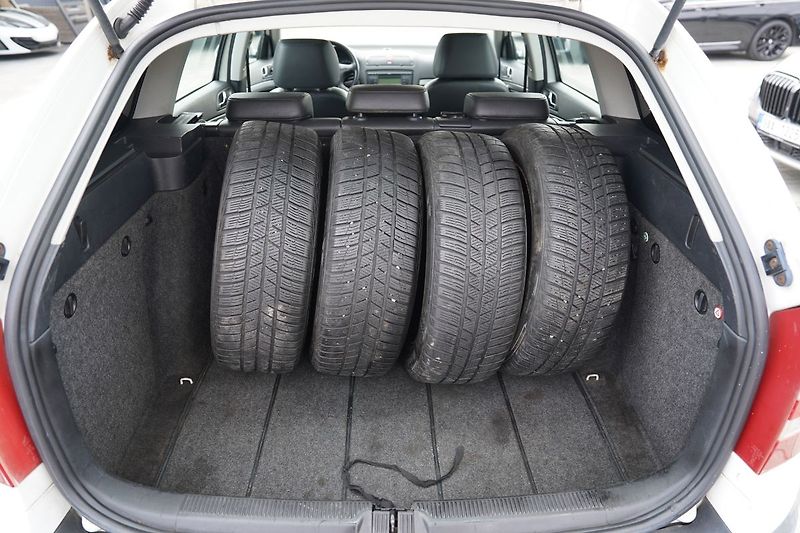 Škoda Octavia 1.6 FSI/116PS/Elegance/kůže/ČR - fotka 21 z 39