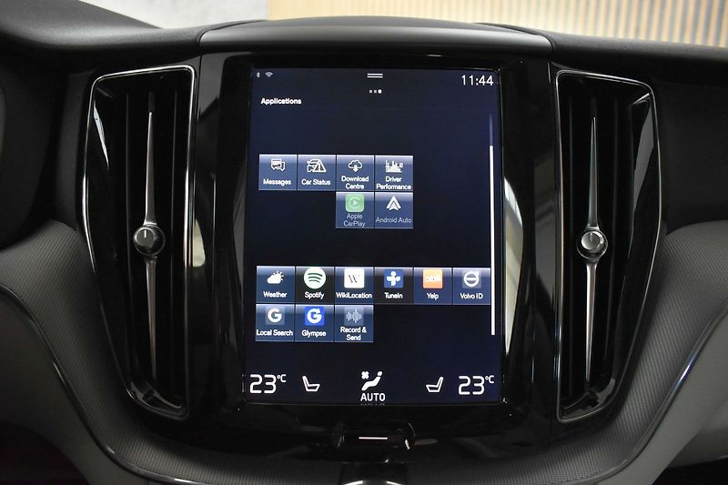Volvo XC60 D5 AWD INSCRIPTION DPH*ČR 1.M* - fotka 31 z 44
