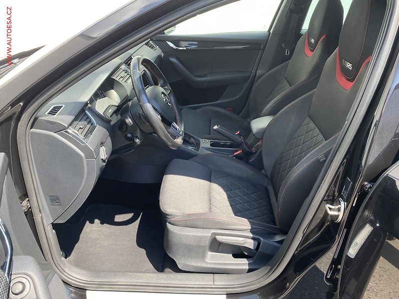 Škoda Octavia (2018) 2.0 TDi, RS, DSG, LED - fotka 9 z 18