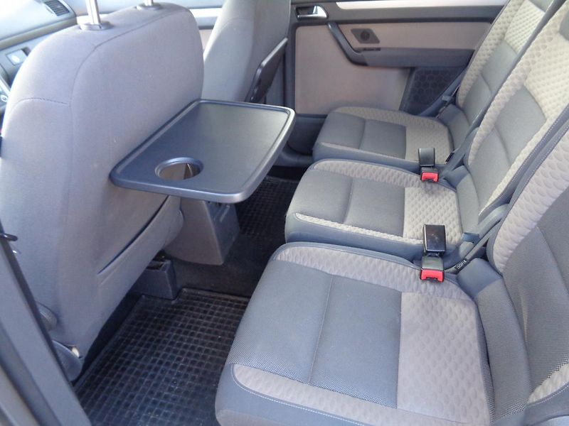Volkswagen Touran 1,4 TSI CROS - fotka 9 z 15