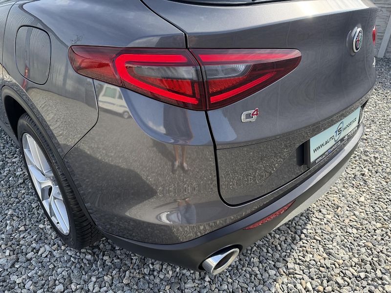 Alfa Romeo Stelvio 2.2JTDM Q4 4x4 210PS VELOCE 1A - fotka 39 z 167
