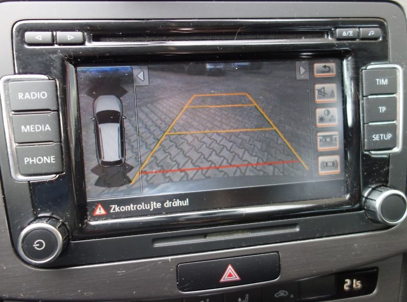 Volkswagen Passat (2013) 1.4TSI 110kW DSG E-FUEL - fotka 15 z 44