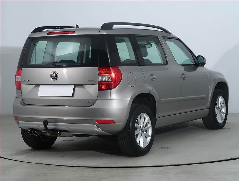 Škoda Yeti (2017) 1.4 TSI, 4X4, Automat, ČR - fotka 5 z 19