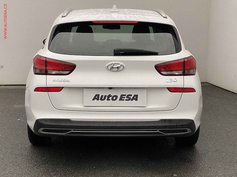 Hyundai i30 (2023) 1.5T-GDi, ČR, AT, LED, kamera - fotka 5 z 18
