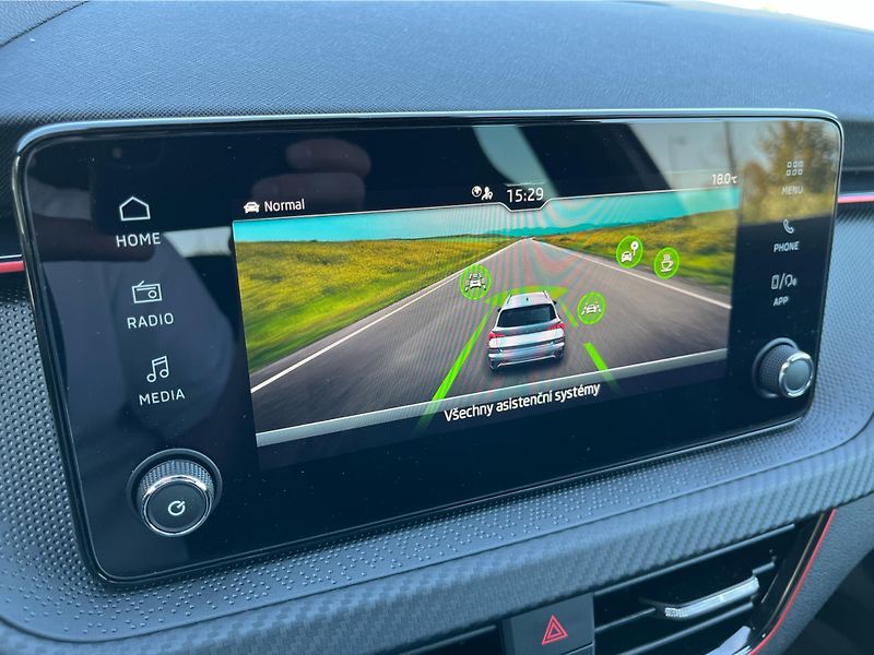 Škoda Kamiq 1,0TSi 85kW MONTE CARLO DSG - fotka 15 z 28
