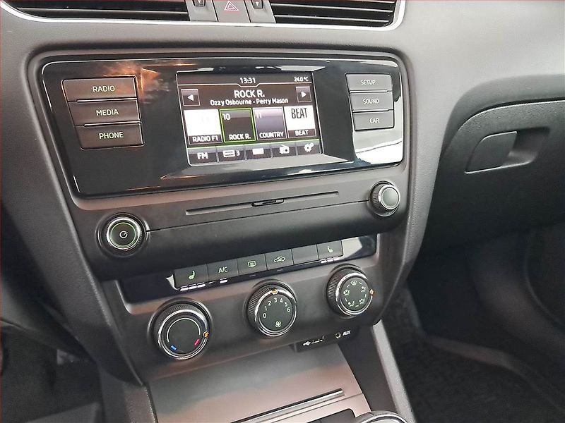 Škoda Octavia (2015) 1.2 TSI, Tempomat - fotka 12 z 16