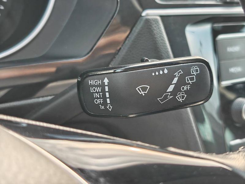 Volkswagen Tiguan Trendline 6G 2,0TDI - fotka 19 z 22